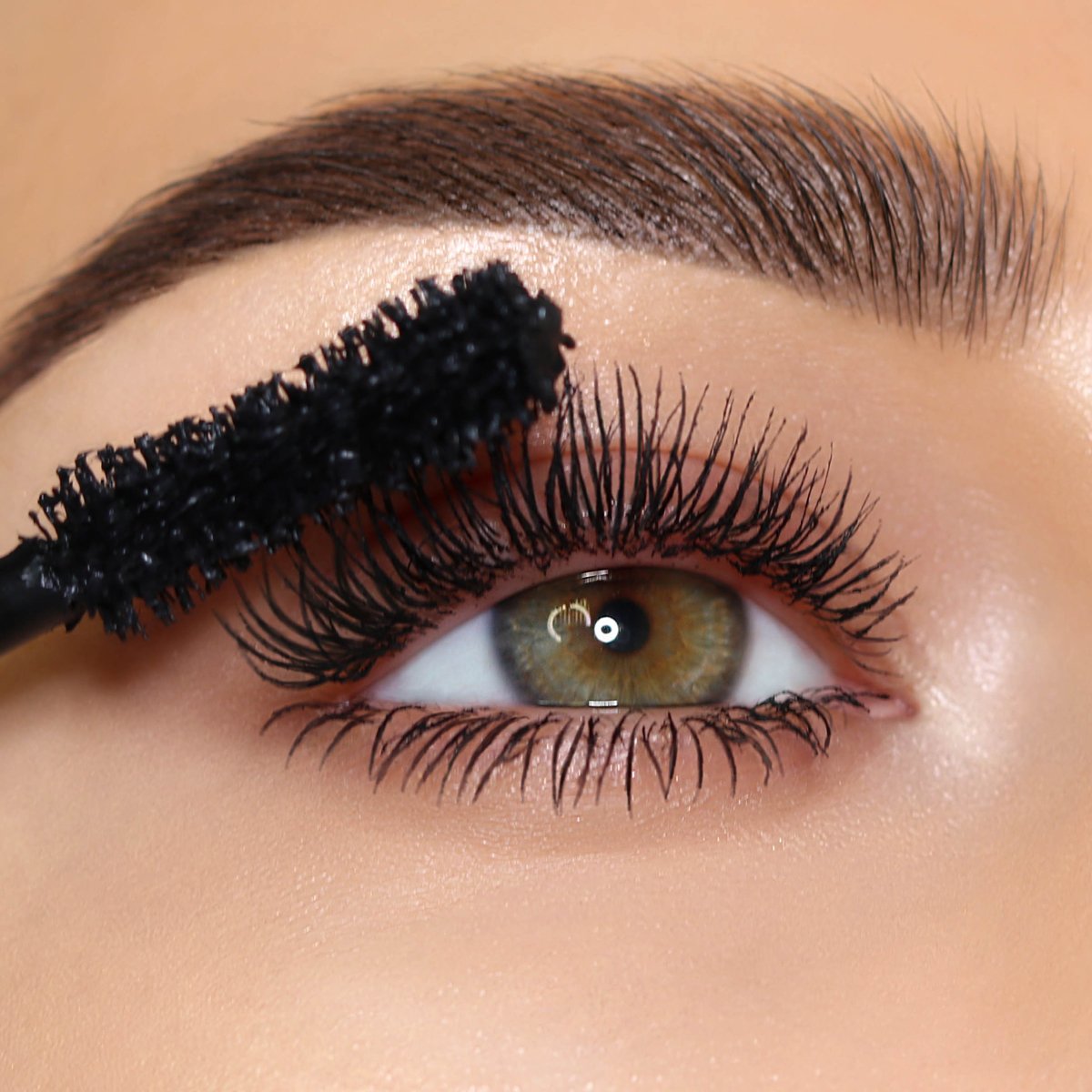 20200512_PMG_EYE_DS_Mascara_2_Wand_AlexandraAnele_1200x1200_1_b93aaf0e-5abf-4ba5-90ac-f63f417219aa.jpg