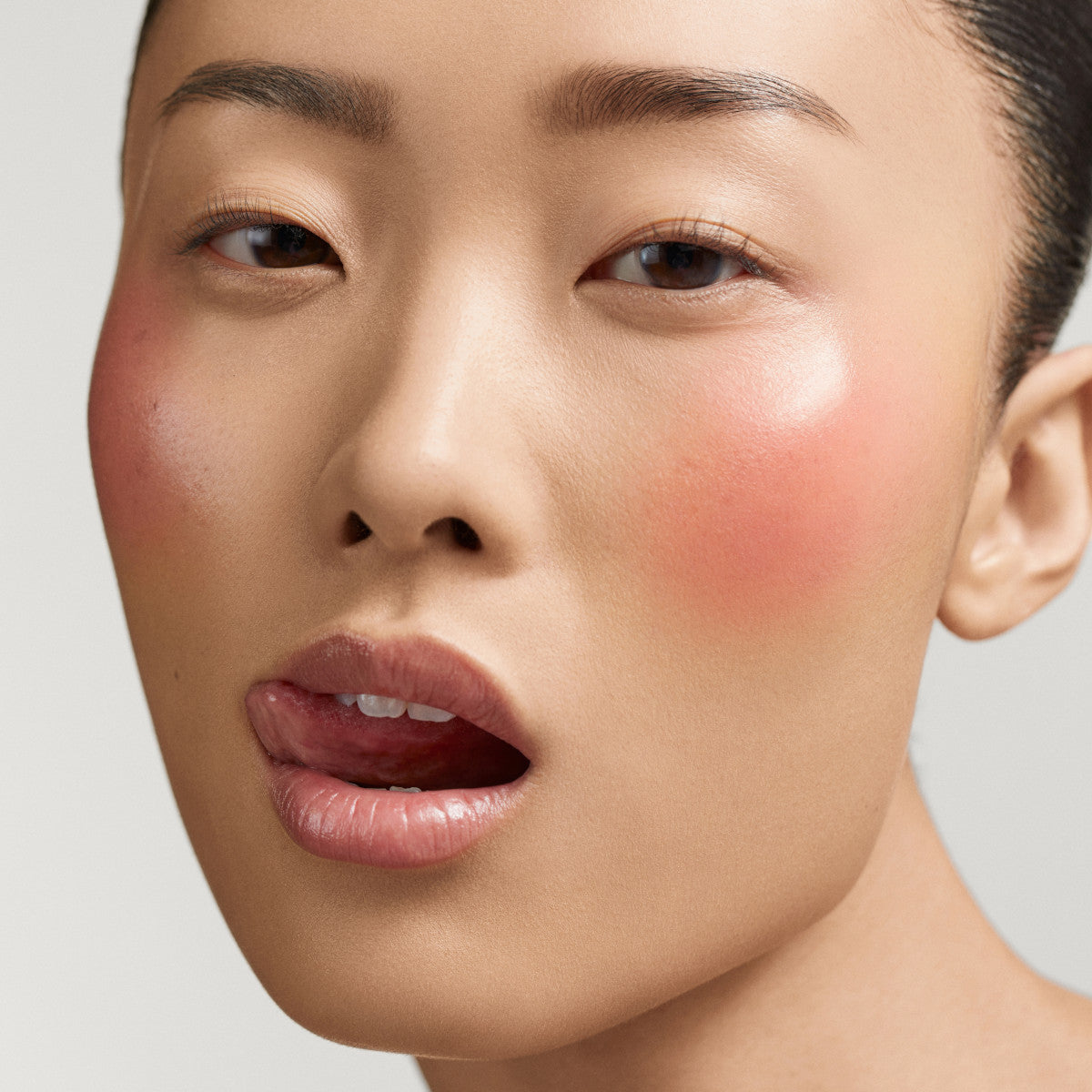 2023_PMG_Divine_Blush_Arah_DDunan_PeachLotus_Shot_03D_053_1x1_137a7dca-e22f-44e2-83a0-07082ab8e243.jpg